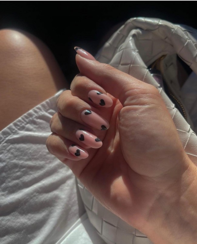 49 Beautiful Valentine’s Day Nails — Black Heart Nude Nails