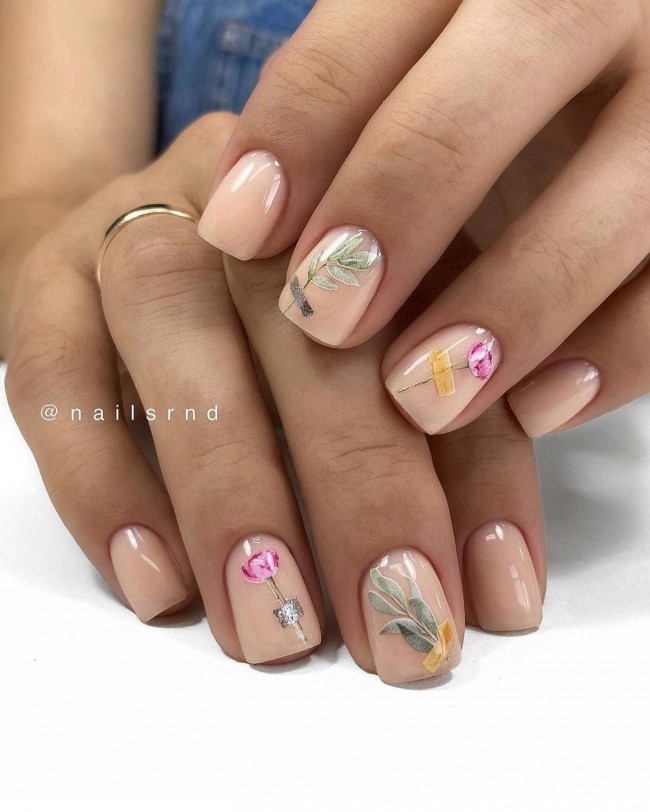 45 Pretty Nail Designs for Spring — Floral Nude Short Nails