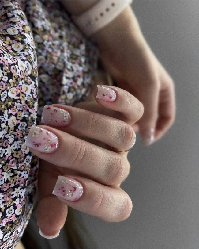 40+ Trendy Flower nail designs 2022 — Pressed Flower Clear Short Nails