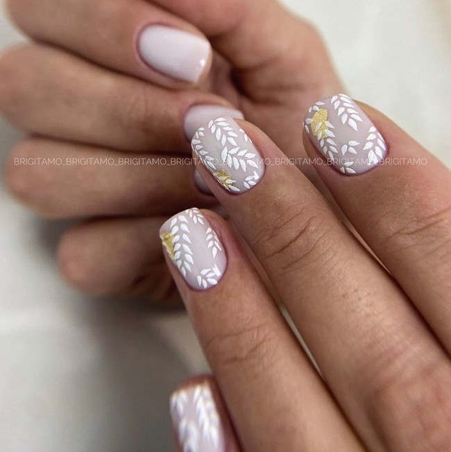 45 Pretty Nail Designs for Spring — White Leave Grey Nails