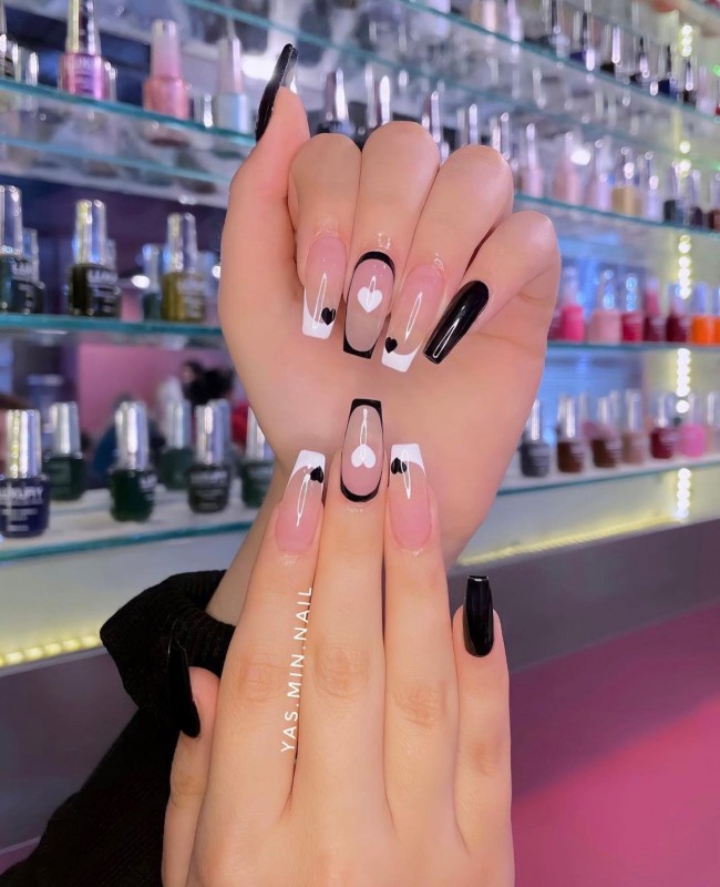 49 Beautiful Valentine’s Day Nails — Heart+ Black and White Tip Nail