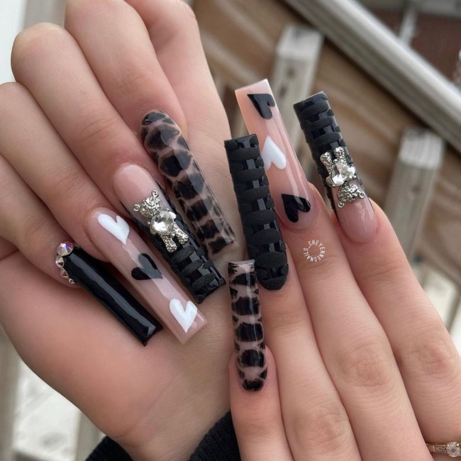 40+Crazy Cute Valentine’s Day Nails — Black Croc + Heart Nails