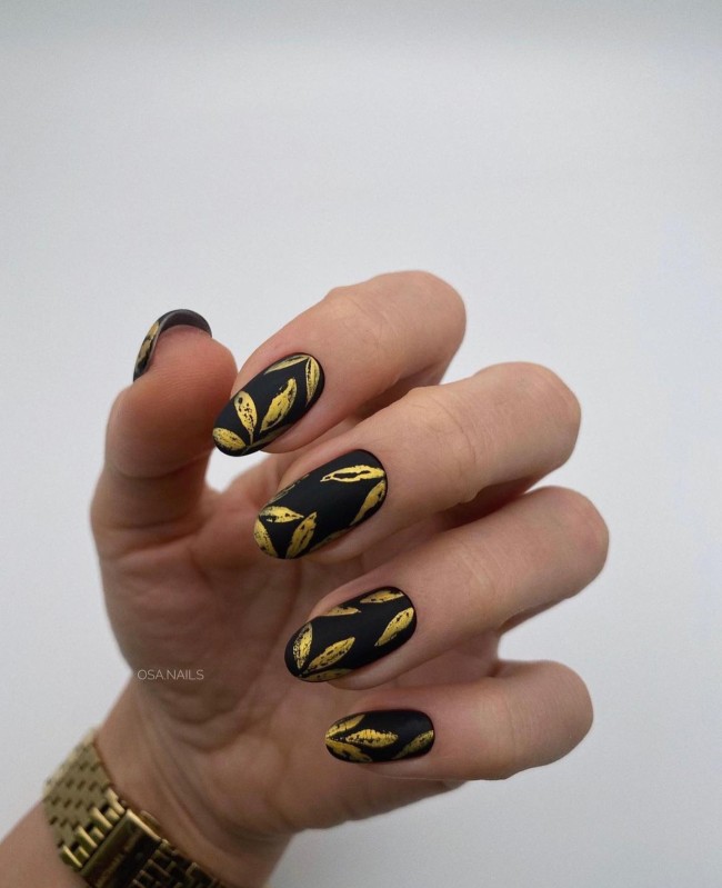 30+ Charming Black Nail Designs — Gold Leaf Matte Black Nail Art Design