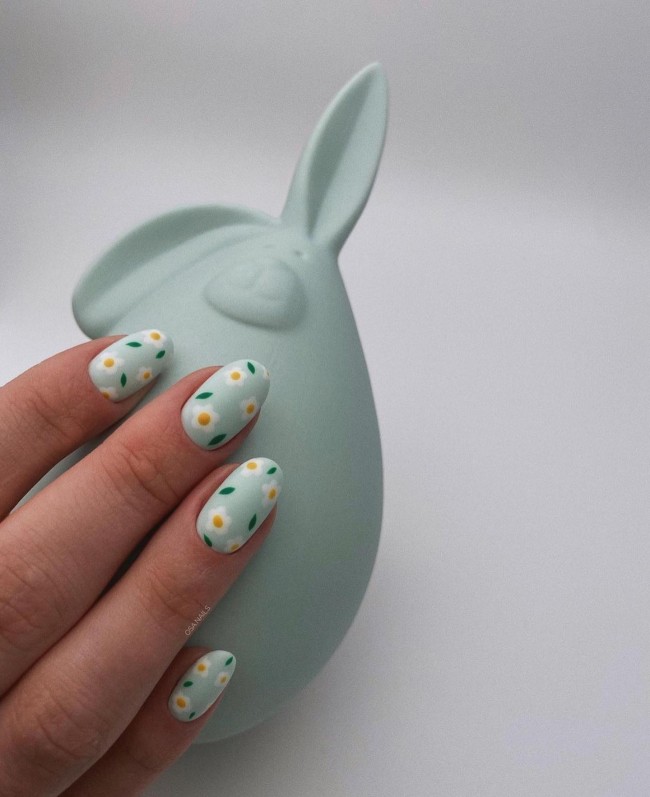 50 Spring Nail Designs 2022 — Floral Mint Short Nail Design