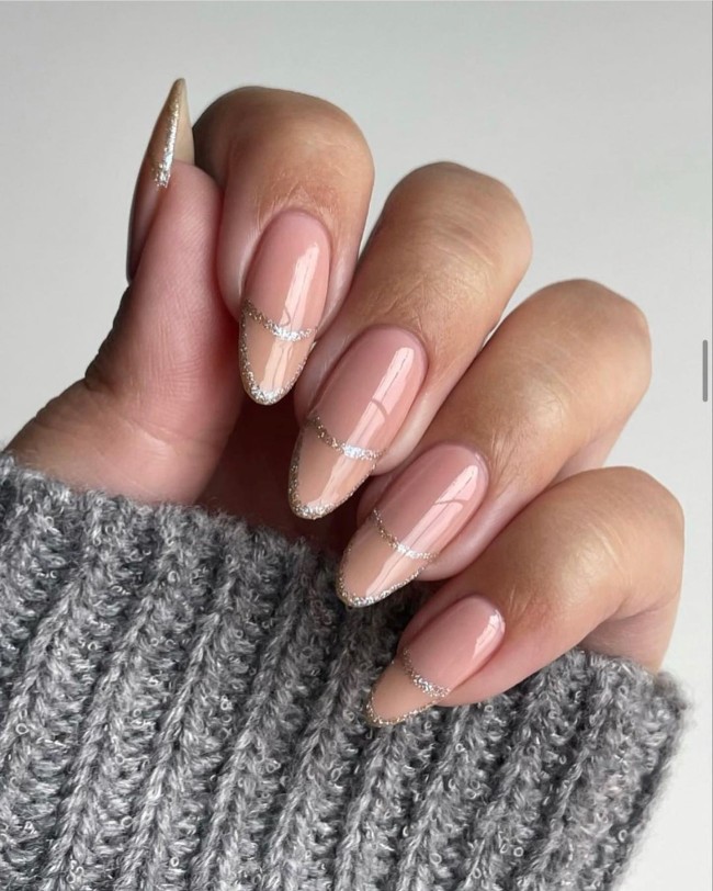 50 Spring Nail Designs 2022 — Glitter French Line Tip Nail Design