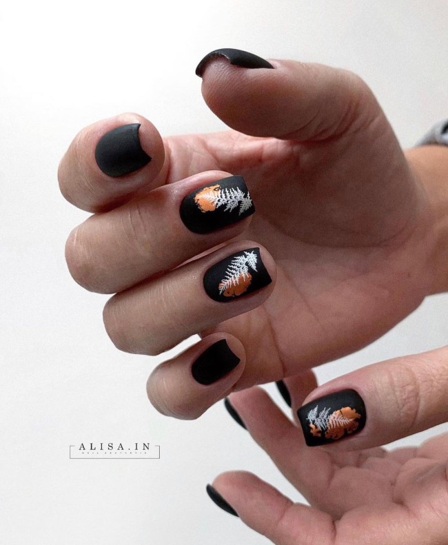 30+ Charming Black Nail Designs — Copper and Silver Black Nails