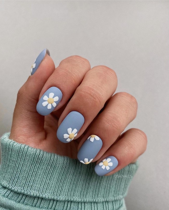 50 Spring Nail Designs 2022 — Daisy Matte Blue Nails