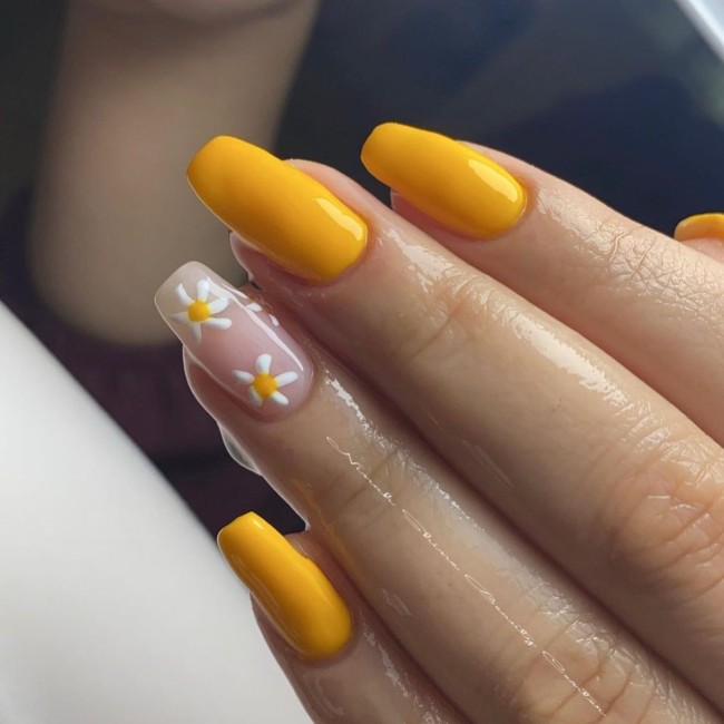 30 Yellow Nail Designs To Spice Up Your Day — Daisy Yellow Acrylic Nail Design