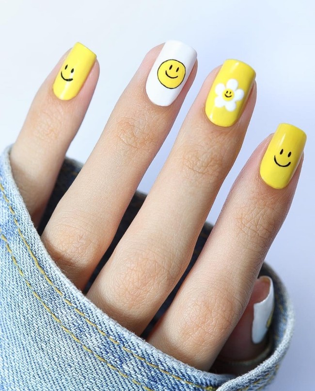 30 Yellow Nail Designs To Spice Up Your Day — Fun White & Yellow Nail