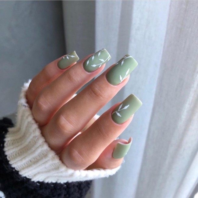 50 Spring Nail Designs 2022 — White Leaf Sage Green Nails