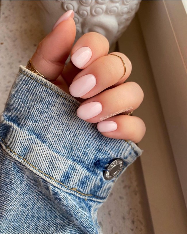 50 Spring Nail Designs 2022 — Simple Nude Pink Short Nail