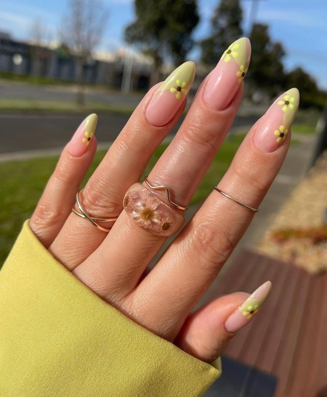 50 Cute & Flirty French Manicure Designs 2022 — Chartreuse French Tips