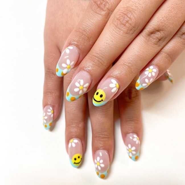 40 Pretty Easter Nails 2022 — Green Tip, Flower & Smiley Face Nails