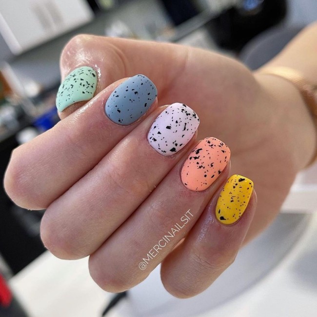 40 Pretty Easter Nails 2022 — Different Color Eggshell Short Nails