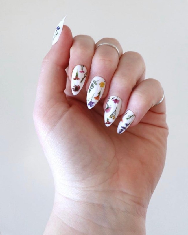 40 The Prettiest Floral Nail Art Designs — Colorful Floral White Nails