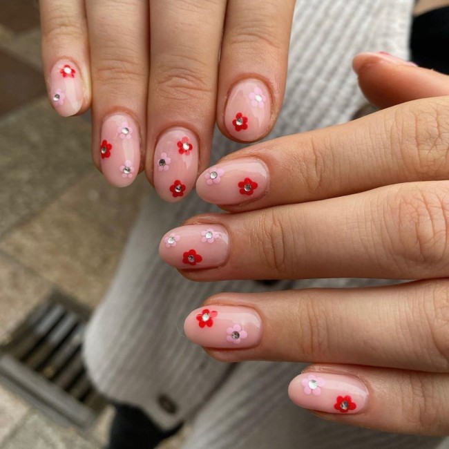 40 The Prettiest Floral Nail Art Designs — Red & Pink Floral Nails