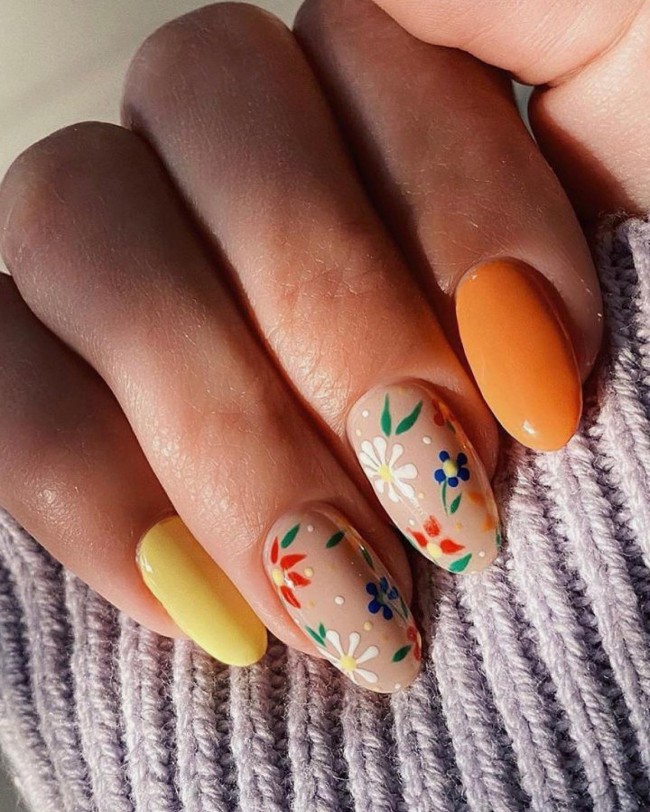 40 The Prettiest Floral Nail Art Designs — Floral Colorful Oval-Shaped Nails