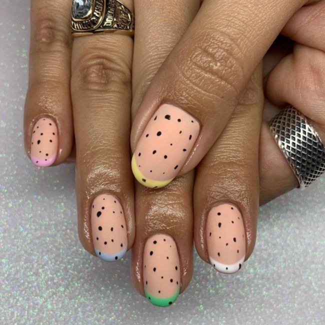 40 Pretty Easter Nails 2022 — Speckled Egg with Pastel Tip Nails