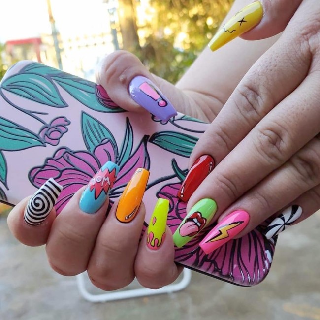 pop art nail designs 2022, pop art nails, pop art nail designs,  simple cartoon nail art, summer nail art designs, summer nails 2022, colorful nails, fun nails, cartoon nails, comic book nails, cartoon acrylic nails