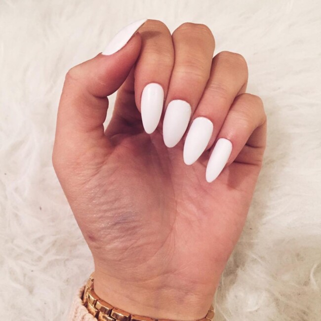 30 White Nail Designs That are Stylish — Simple White Nails