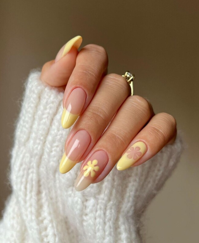 30 Stylish French Tip Nail Art Designs — Pastel Yellow French Tip Nails with Daisy