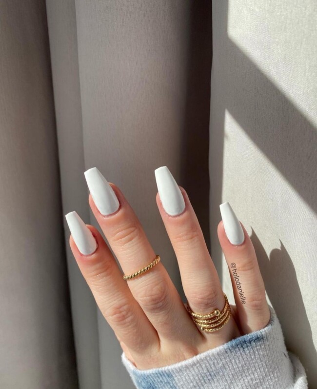 30 White Nail Designs That are Stylish — Coffin Simple White Nails