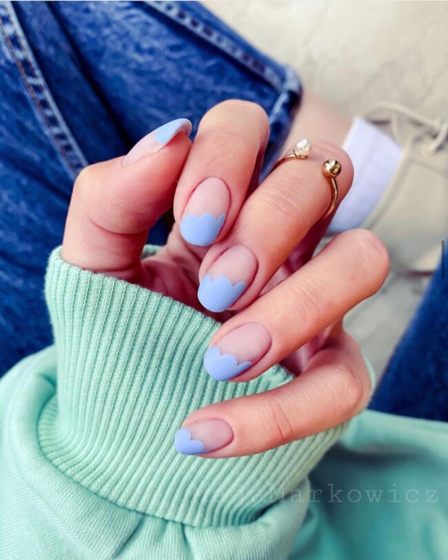 73 Easter Nails That Are Too Cute To Ignore — Blue Scallop Eggshell Easter Nail Art