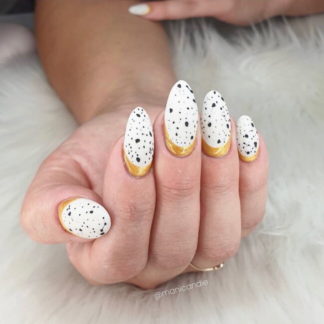 73 Easter Nails That Are Too Cute To Ignore — Gold Cuff White Speckled Egg Nails