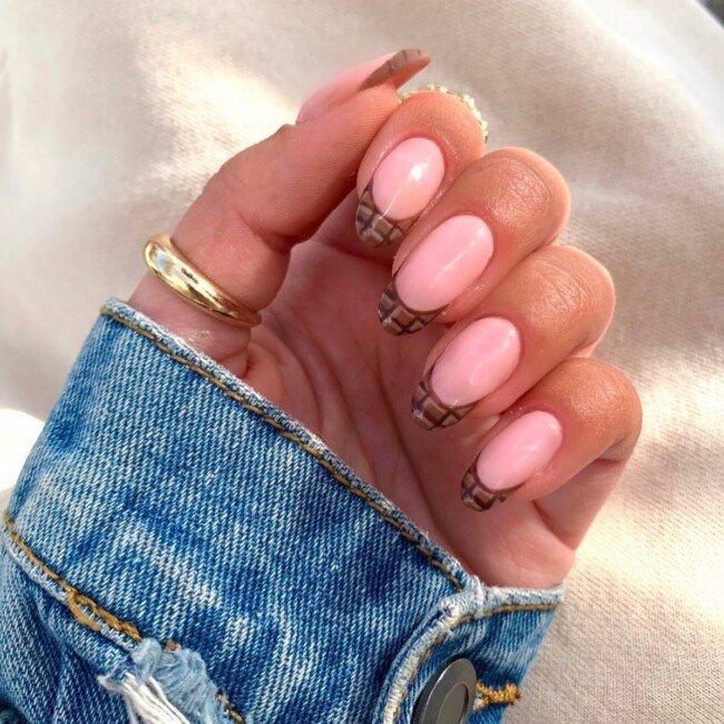 73 Easter Nails That Are Too Cute To Ignore — Milk Chocolate Easter Nail Art