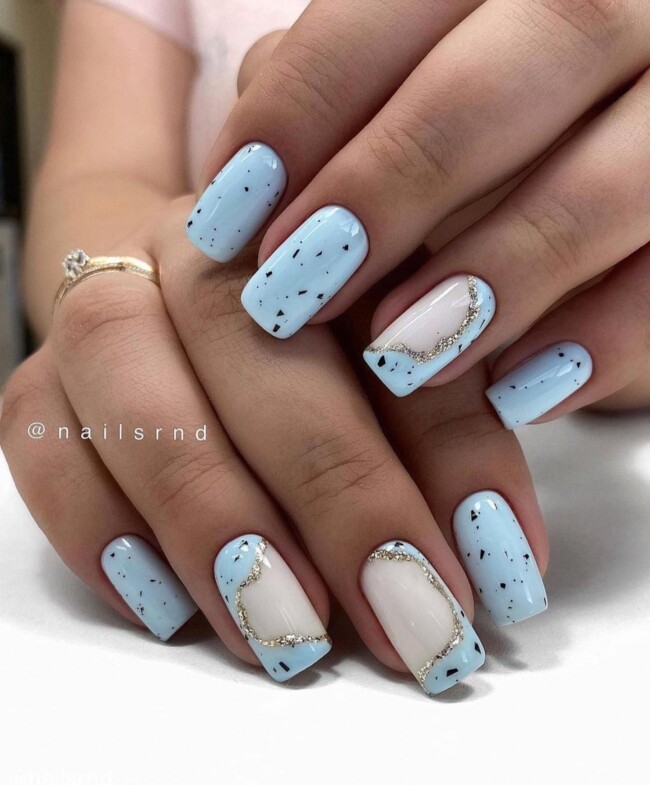 73 Easter Nails That Are Too Cute To Ignore — Blue Speckled Easter Nail Art