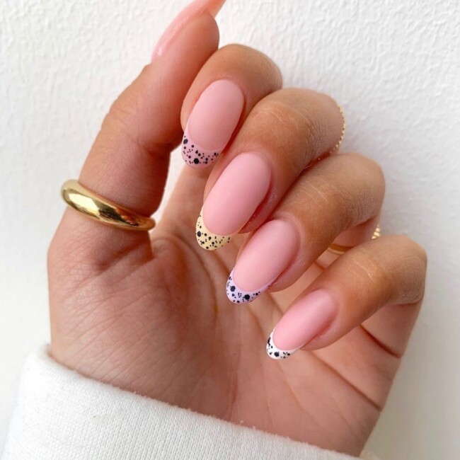 73 Easter Nails That Are Too Cute To Ignore — Pastel Eggshell French Tip Easter Nails