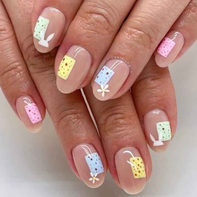 73 Easter Nails That Are Too Cute To Ignore — Square Eggshell & Daisy Easter Nail Art