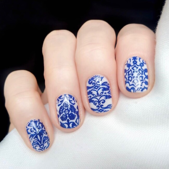 33 Porcelain Print Nails — Blue Porcelain Inspired Nail Art