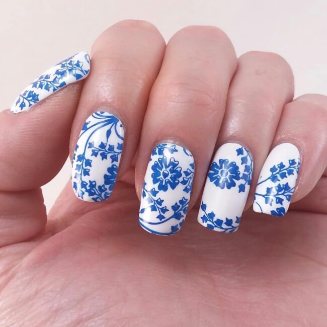 33 Porcelain Print Nails — Blue and White Floral Print Nails