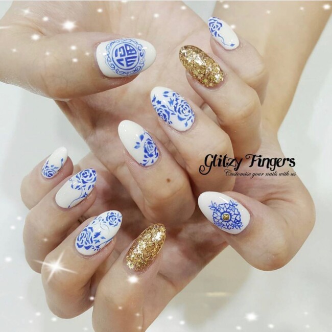 33 Porcelain Print Nails — Gold Glitter & China Porcelain Nails