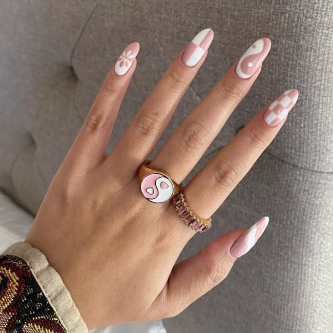 57 Trendy Almond Nails for Spring 2022 — White & Strawberry Tone Check Nail