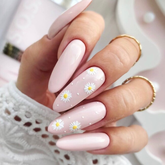 57 Trendy Almond Nails for Spring 2022 — Daisy Baby Pink Nails