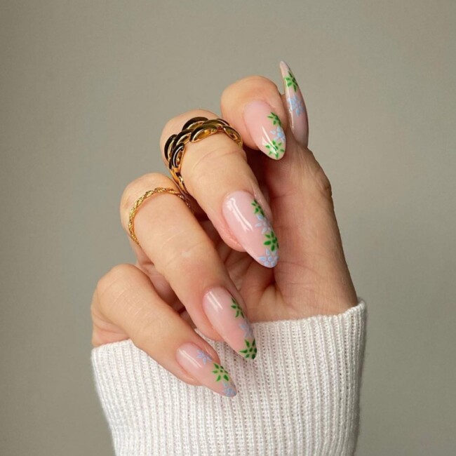 57 Trendy Almond Nails for Spring 2022 — Blue and Green Flower Nails