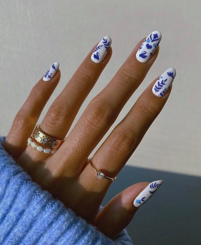 33 Porcelain Print Nails — Blue Print White Nail Art Design