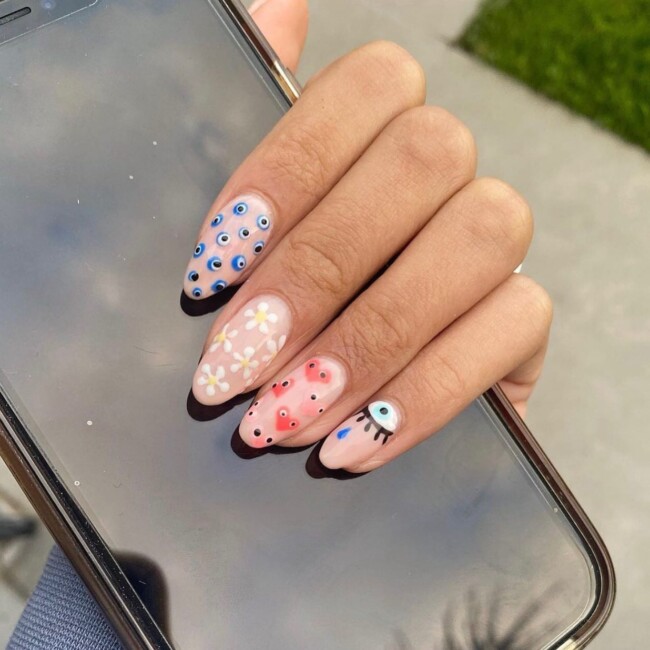 57 Trendy Almond Nails for Spring 2022 — Daisy, Evil Eye, Heart Nails