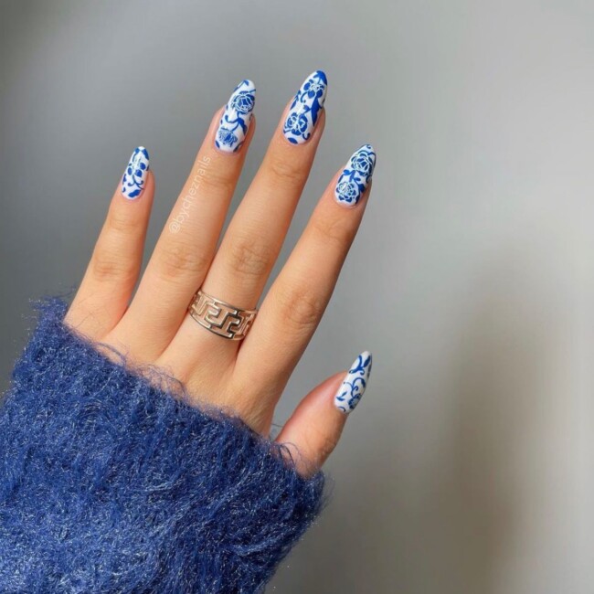 33 Porcelain Print Nails — Porcelain Print Inspired Nails