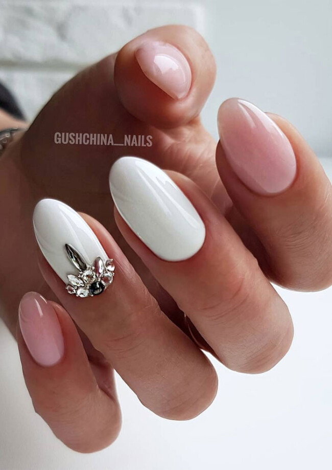 40 Best Wedding Nails For 2022 : Pink and White Nails with Rhinestones on White