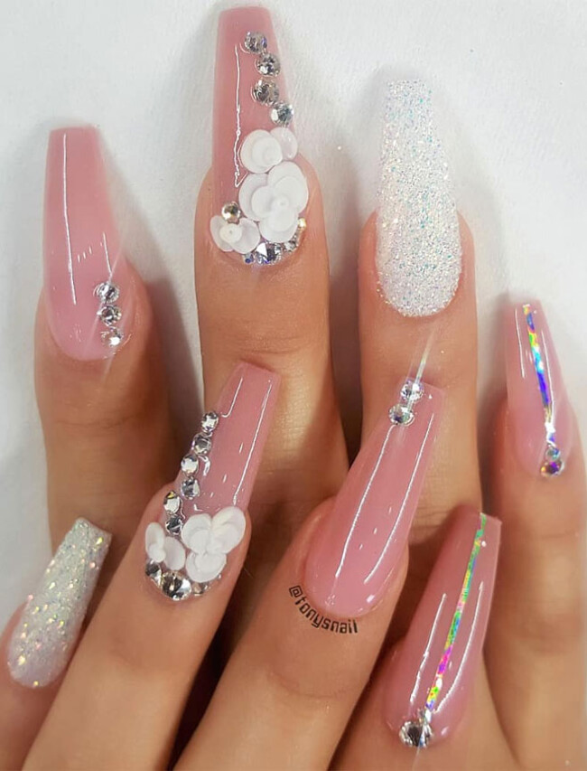 40 Best Wedding Nails For 2022 : Ombre Pink & Textured Nails