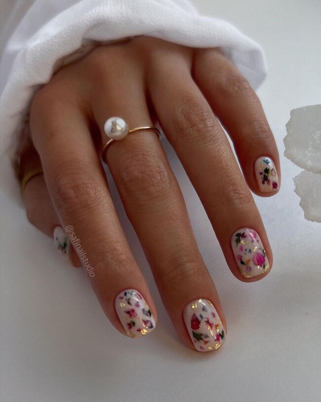 pressed flower nails, wedding nails, bridal nails 2022