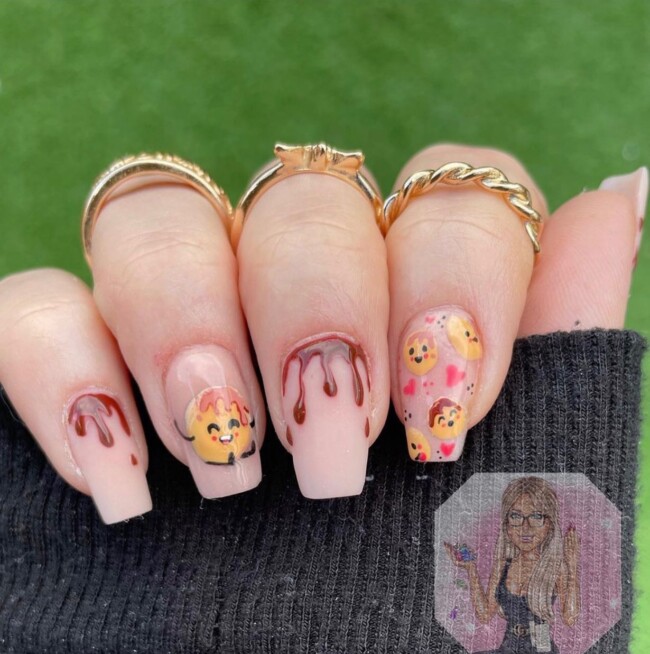 20 Cute Pancake Day Nails That Looks So Yummy — Smiley Face Pancake Nail Art