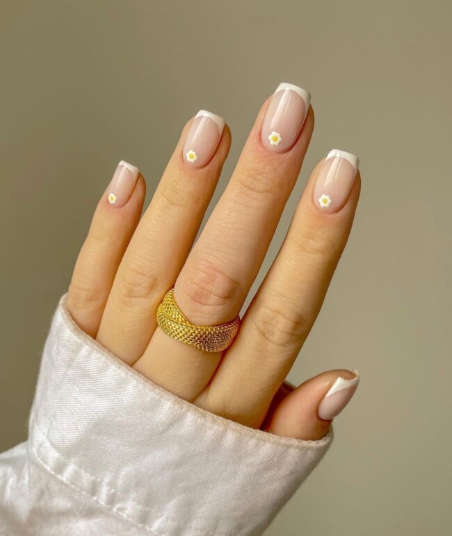 50 Cutest Short Nail Designs for Spring 2022 — Short French Nails with Flowers