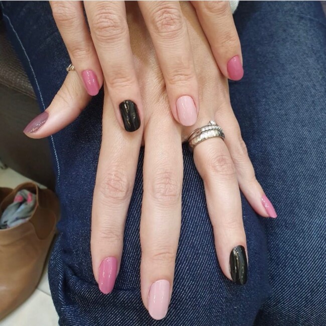 30 Hot Spring Nail Colors in 2022 — Black and Pink Tone Nails