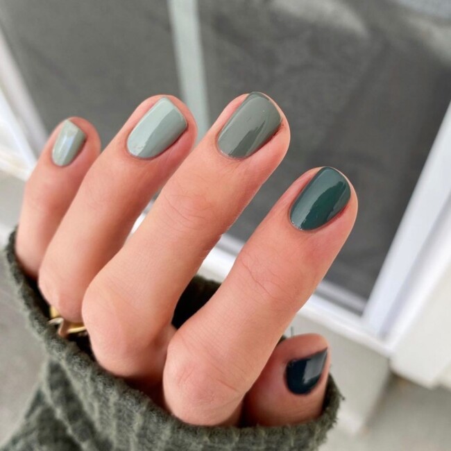 50 Most Stylish Sage Green Nail Designs — Gradient Sage to Green Simple Nails