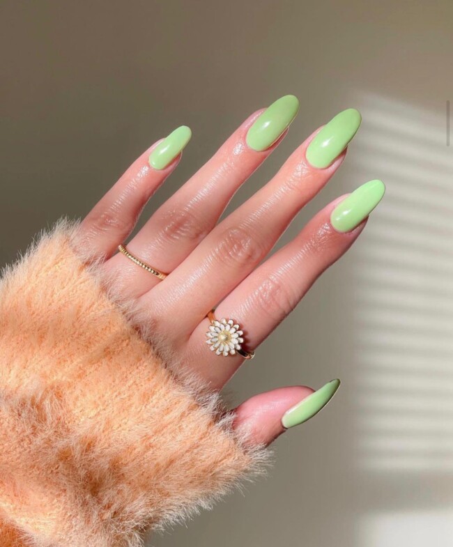 30 Hot Spring Nail Colors in 2022 — Pastel Green Nails