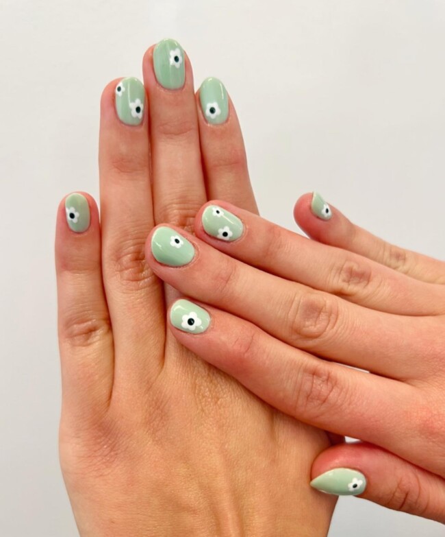 70+ Nail Art Designs Will Make You Want To Try ASAP — Mint Green and Flower Short Nails